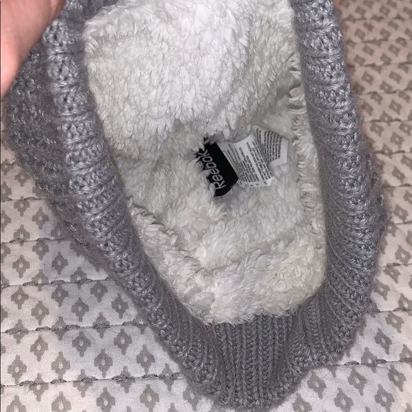 Fuzzy lined gray knit winter hat - Picture 2 of 2